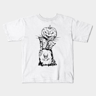 Pumpkin-headed at the grave. Kids T-Shirt